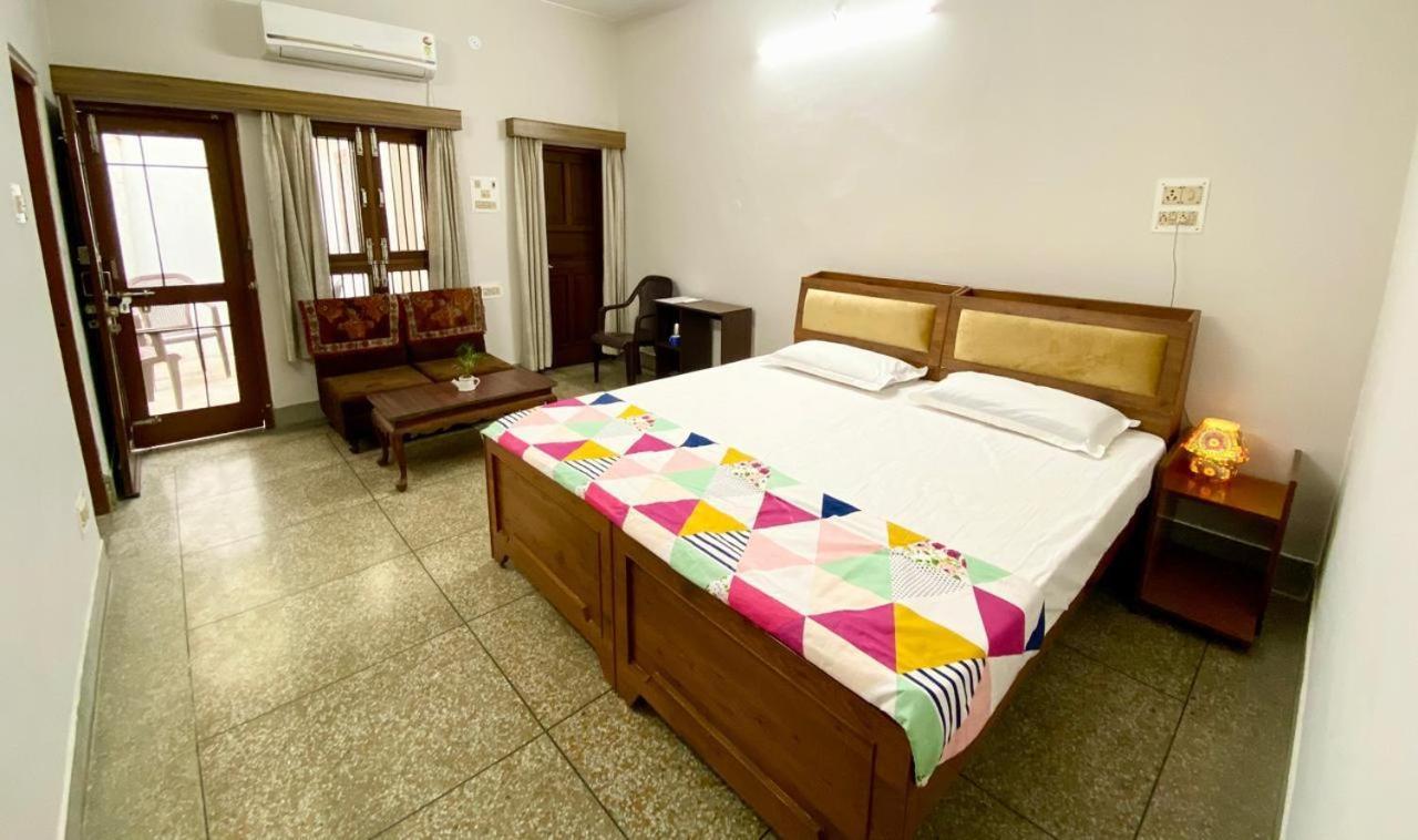 Garden View Residency Bed & Breakfast Lucknow Exterior photo